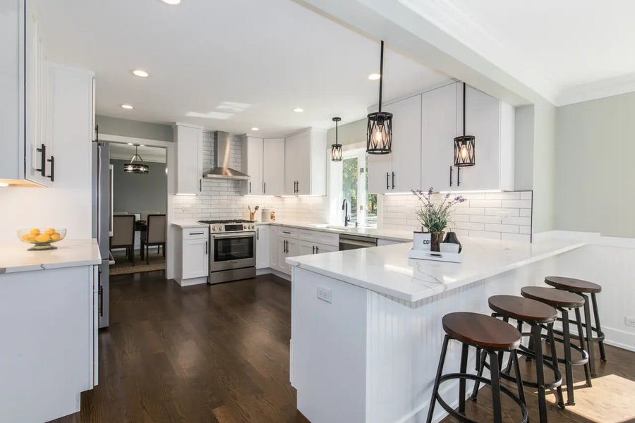 Shaker White Kitchen Cabinets: Timeless Storage Solutions in Carol Stream, IL