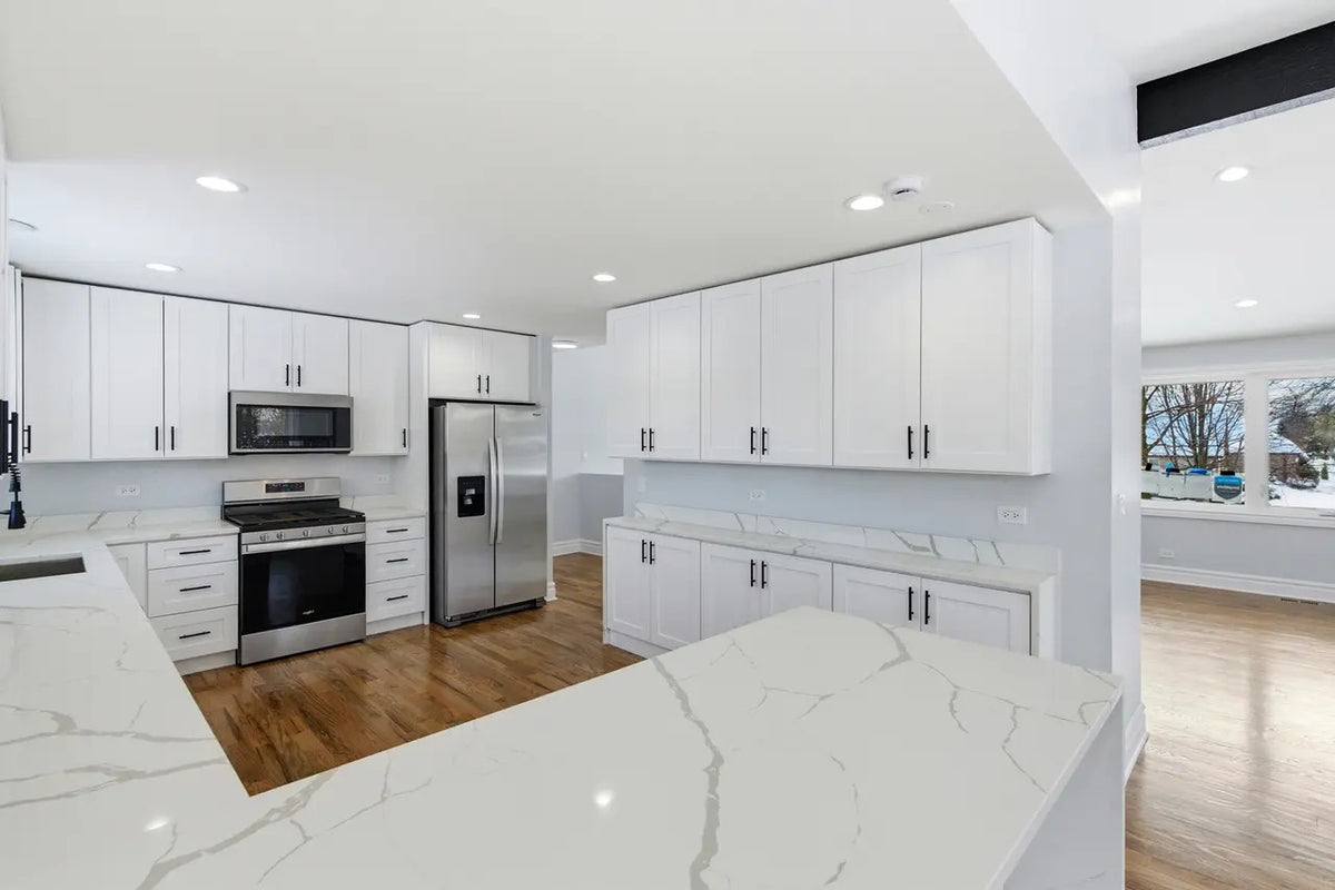 White Shaker Kitchen in Schaumburg, IL