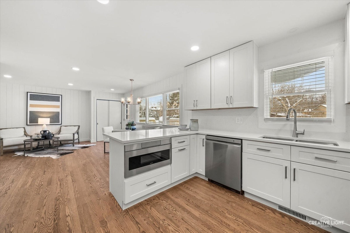 Shaker White Kitchen in Downers Grove, IL